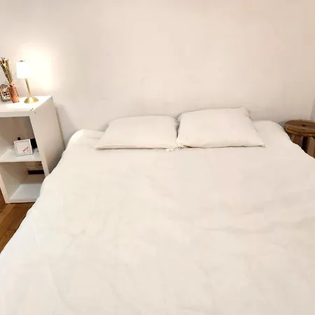 Privatunterkunft Beautiful With Balcony Luxemburg
